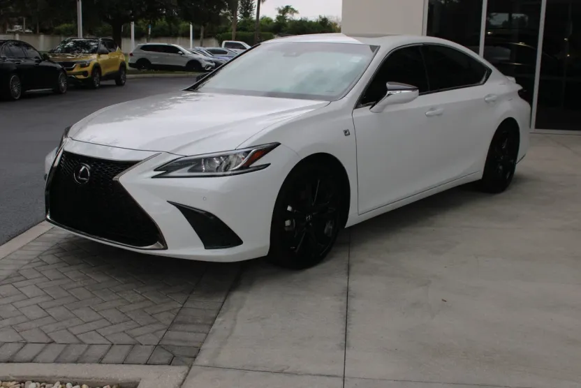 2023 Lexus ES 350 F SPORT Design photo 1