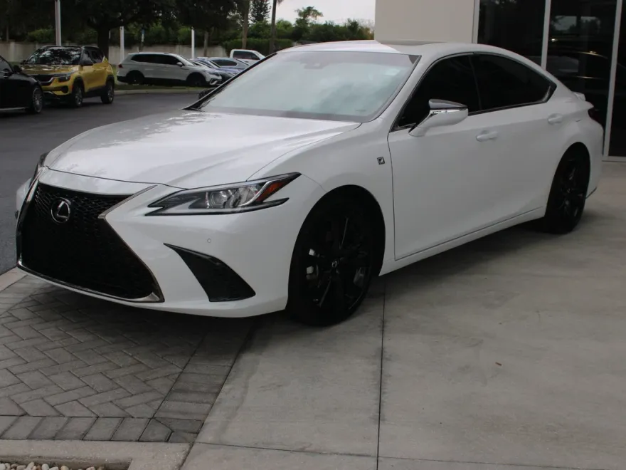 2023 Lexus ES 350 F SPORT Design photo 1