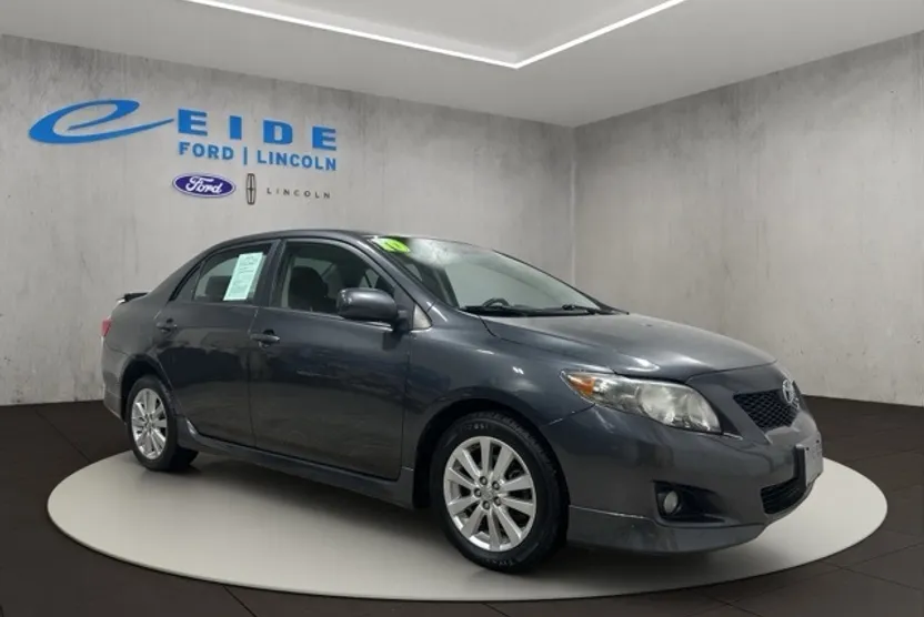 2010 Toyota Corolla S photo 1