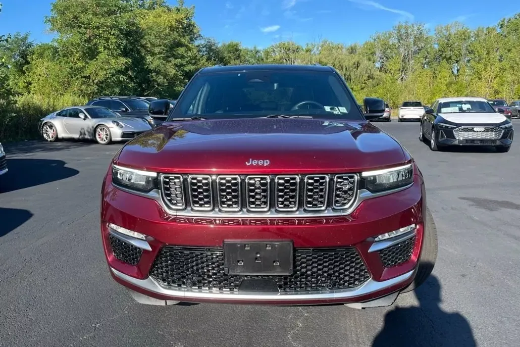 2022 Jeep Grand Cherokee Summit Reserve photo 1