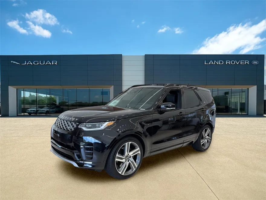 2025 Land Rover Discovery Metropolitan Edition photo 1