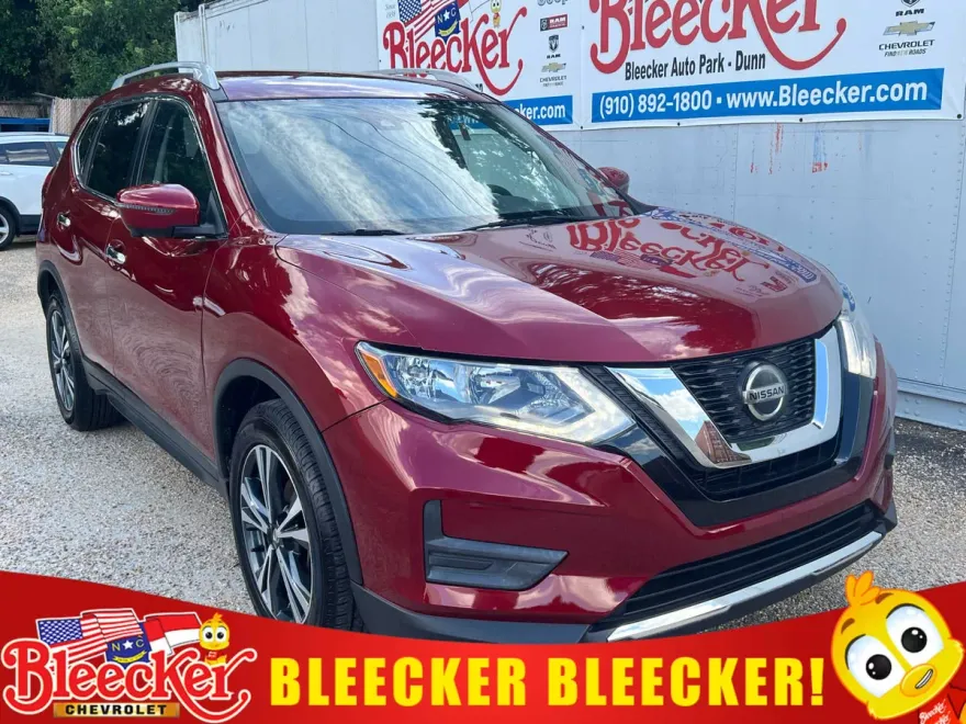 2019 Nissan Rogue SV photo 1