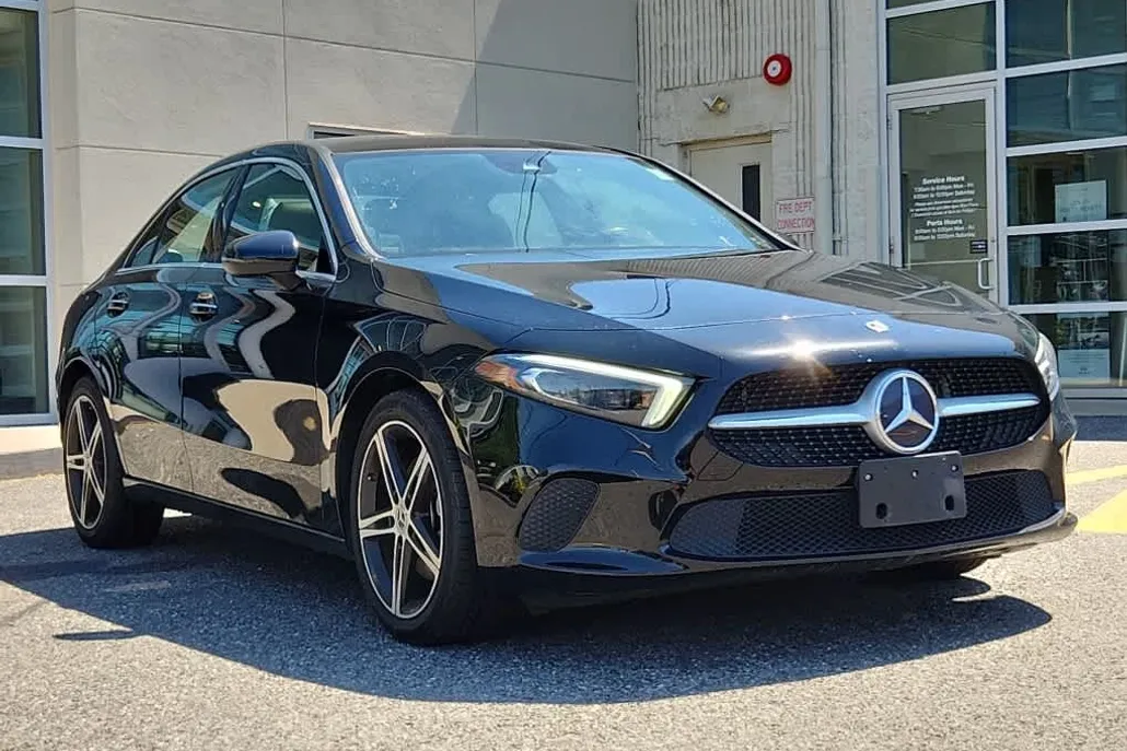 2020 Mercedes Benz A 220 4MATIC photo 1