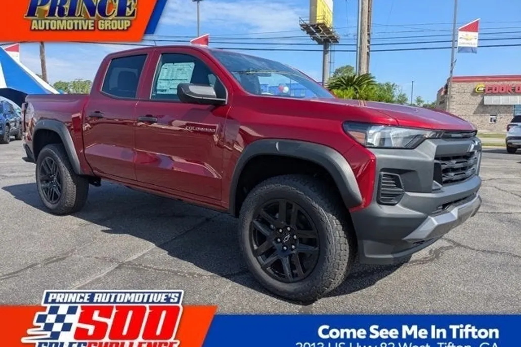 2025 Chevrolet Colorado Trail Boss photo 1