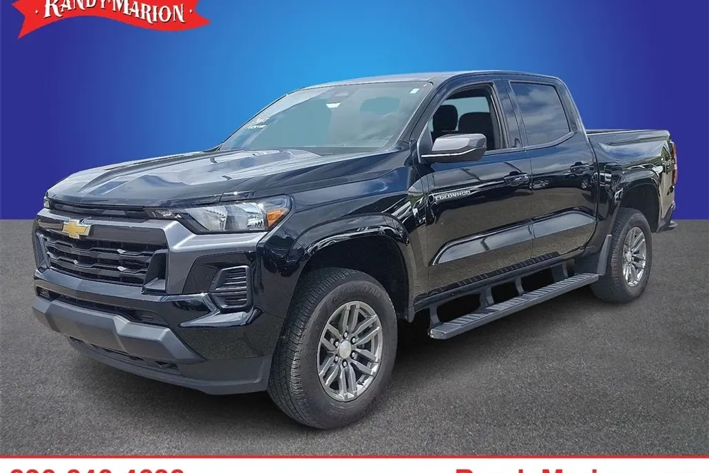 2024 Chevrolet Colorado LT photo 1