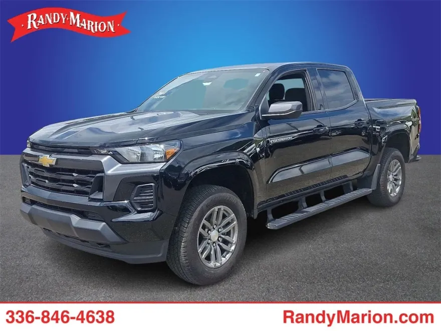 2024 Chevrolet Colorado LT photo 1