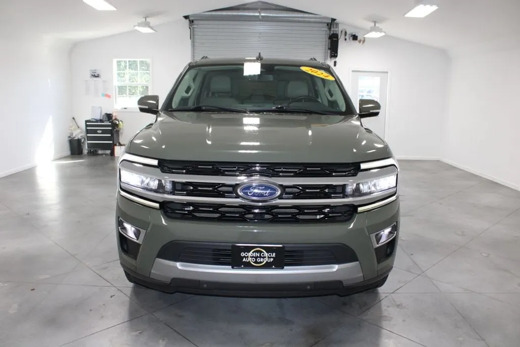 2024 Ford Expedition MAX Limited photo 1