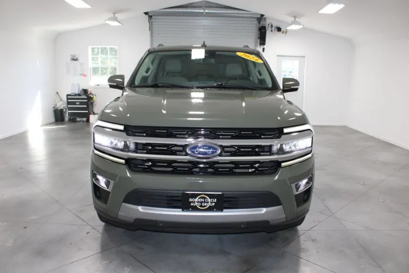 2024 Ford Expedition MAX Limited photo 1
