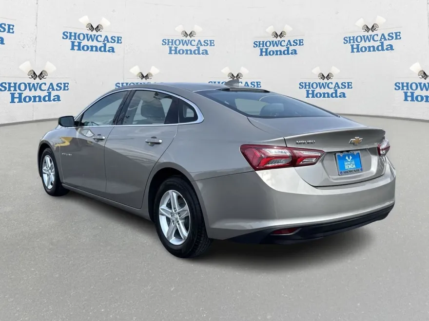 2022 Chevrolet Malibu 1LT photo 1