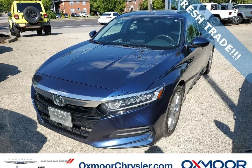 2019 Honda Accord LX 1.5T photo 1