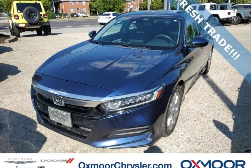 2019 Honda Accord LX 1.5T photo 1