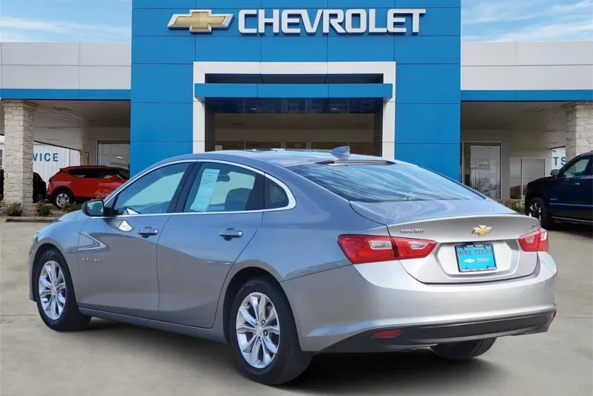 2023 Chevrolet Malibu 1LT photo 1