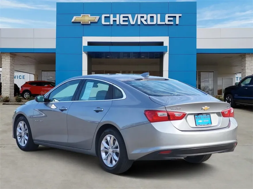 2023 Chevrolet Malibu 1LT photo 1