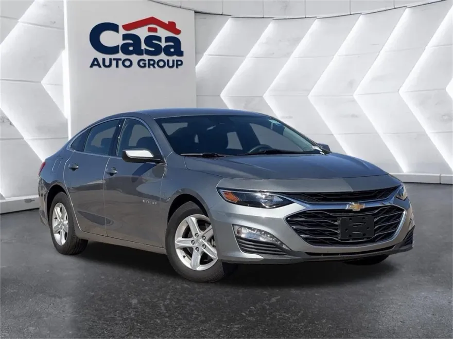 2024 Chevrolet Malibu 1LT photo 1