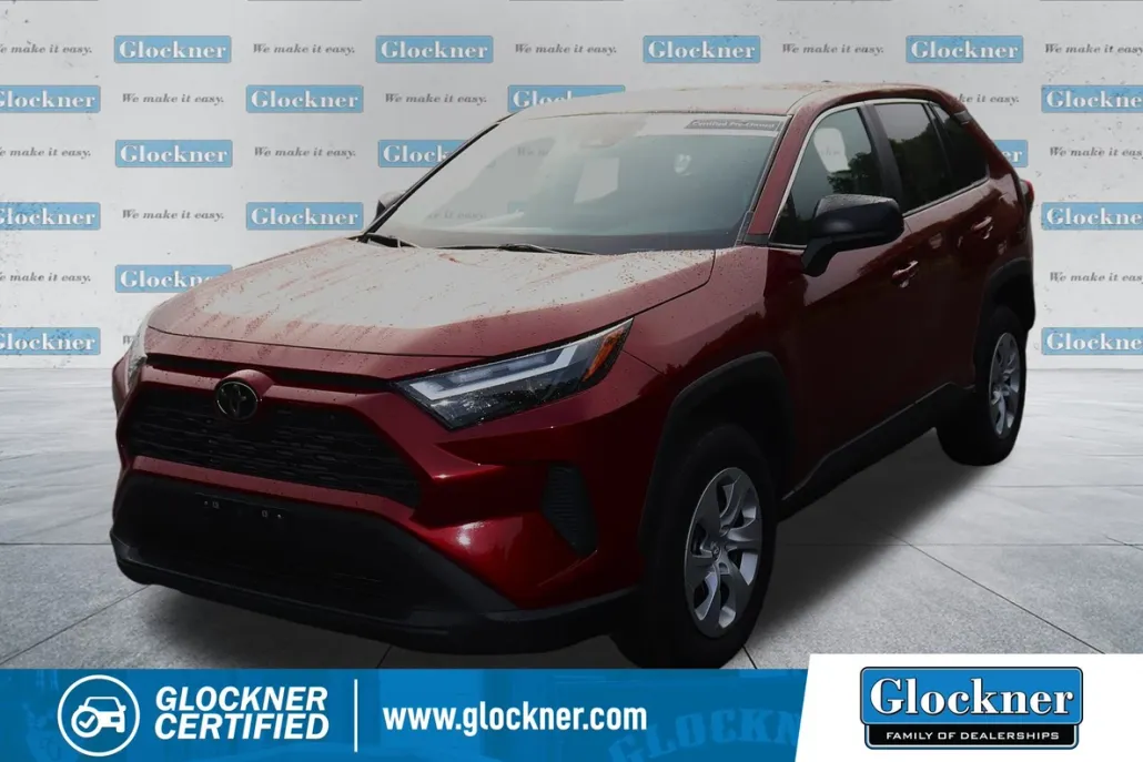 2024 Toyota RAV4 LE photo 1