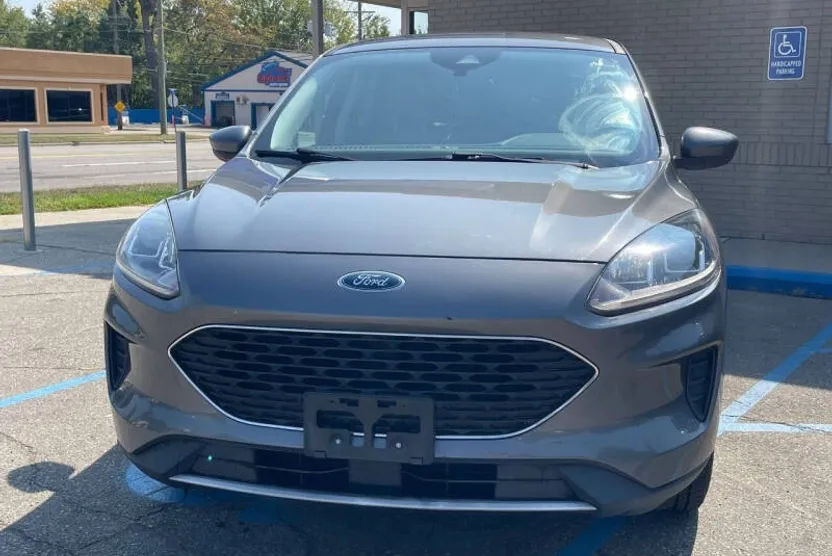 2021 Ford Escape SE photo 1