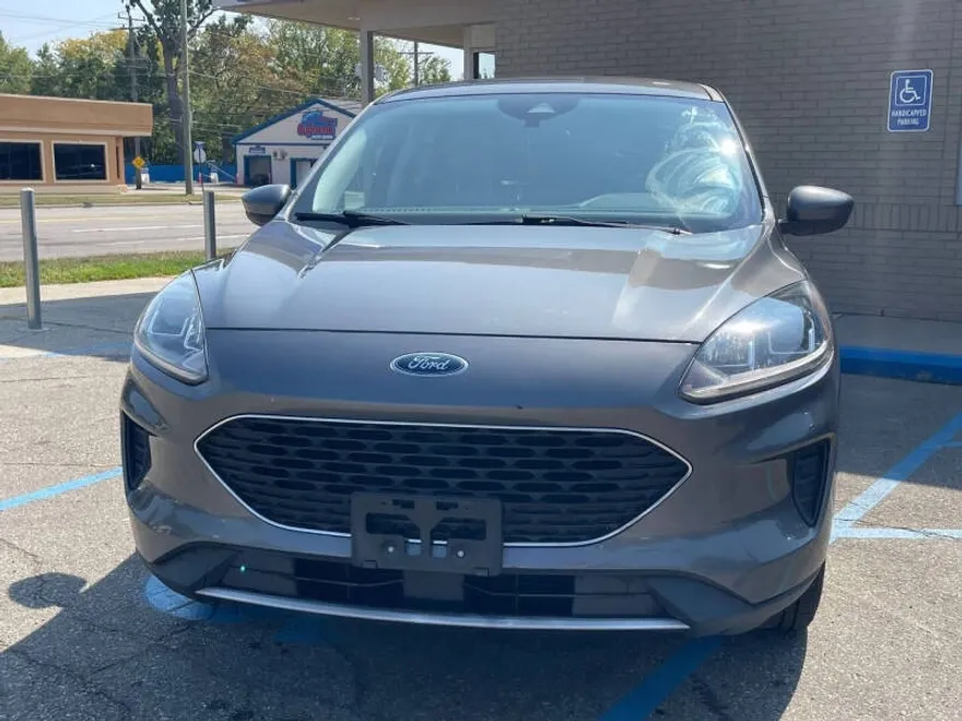 2021 Ford Escape SE photo 1