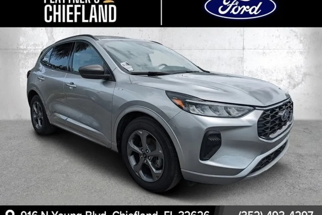 2024 Ford Escape ST-Line photo 1