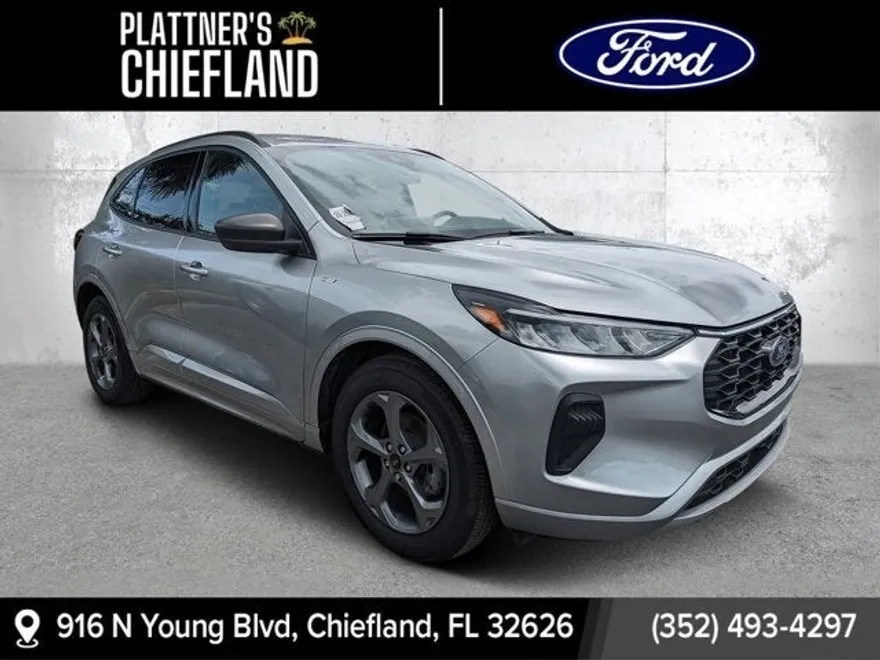 2024 Ford Escape ST-Line photo 1