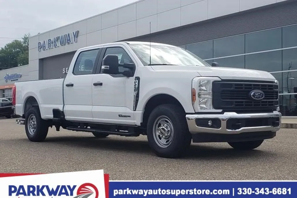 2025 Ford F-250 XL photo 1