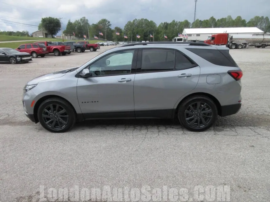 2023 Chevrolet Equinox RS photo 1
