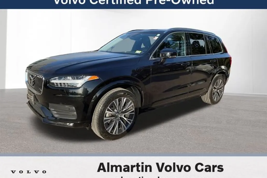 2022 Volvo XC90 T6 Momentum photo 1
