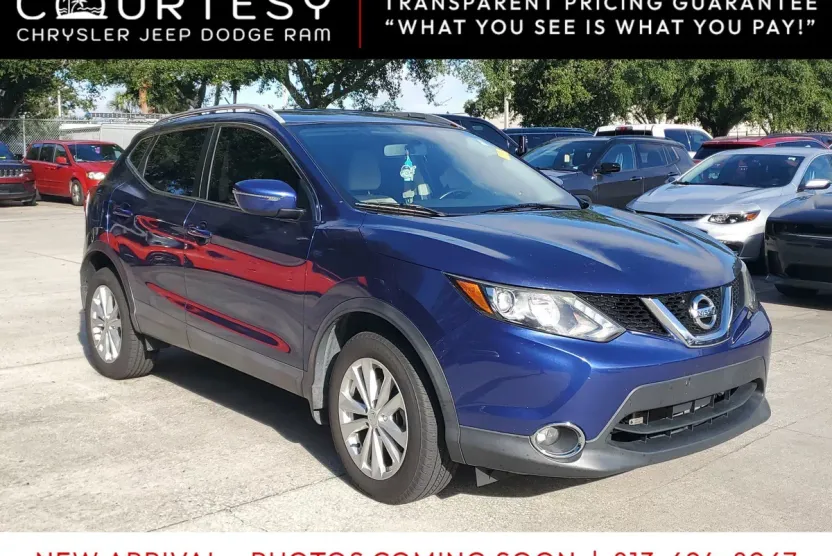 2018 Nissan Rogue Sport SV photo 1
