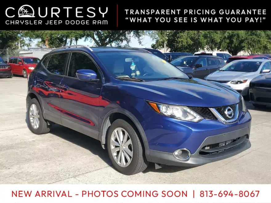 2018 Nissan Rogue Sport SV photo 1