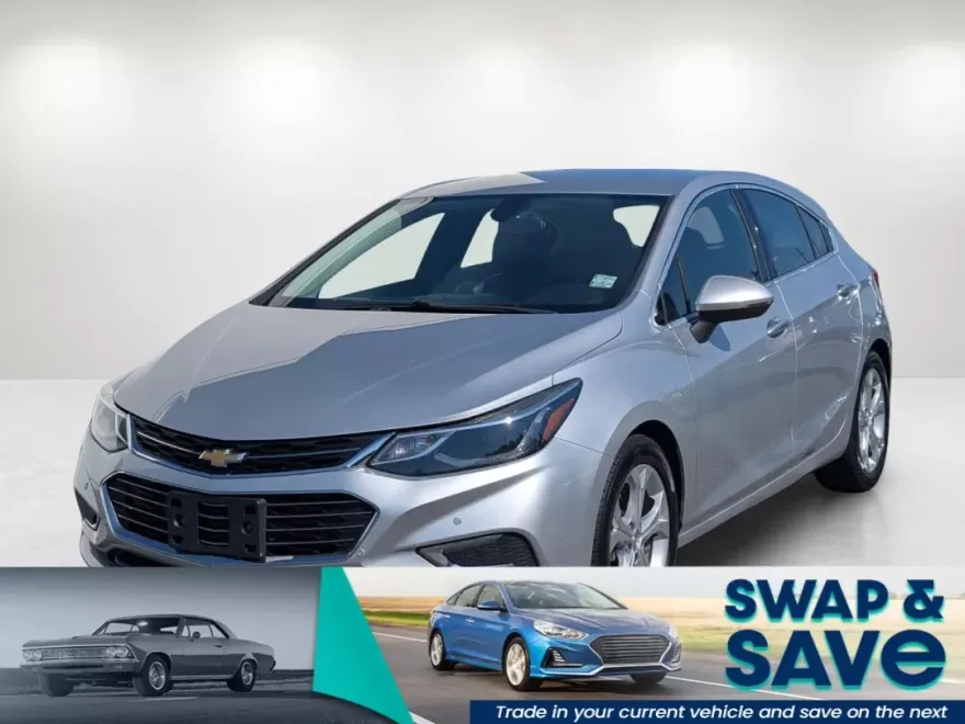 2017 Chevrolet Cruze Premier photo 1