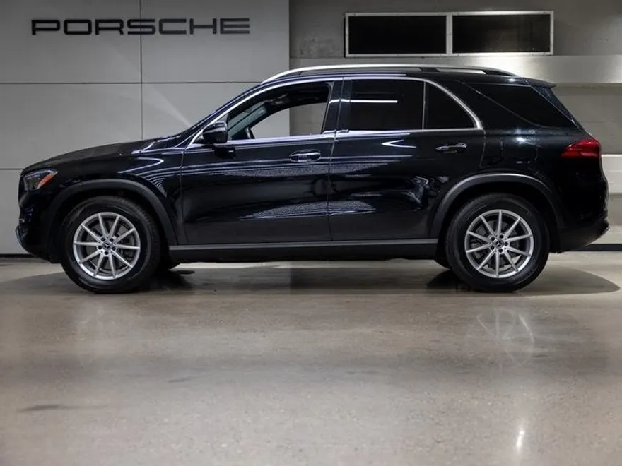 2024 Mercedes Benz GLE 450e photo 1