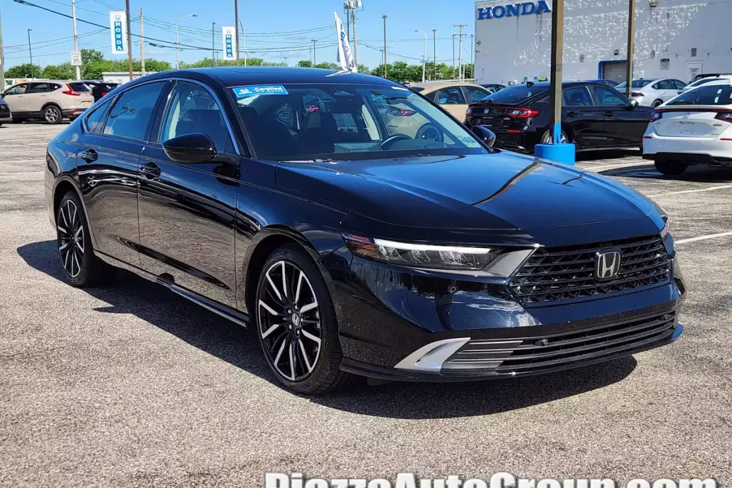 2024 Honda Accord Hybrid Touring photo 1