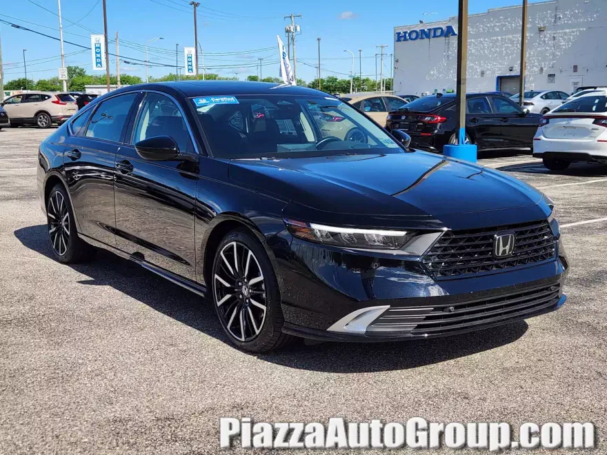 2024 Honda Accord Hybrid Touring photo 1