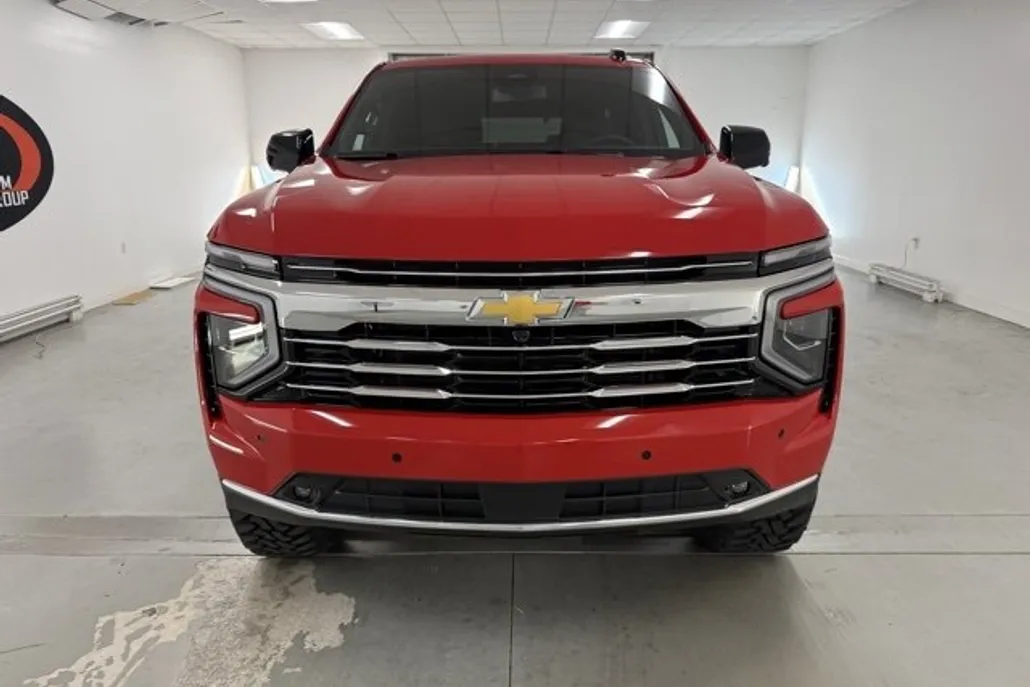 2025 Chevrolet Tahoe LT photo 1