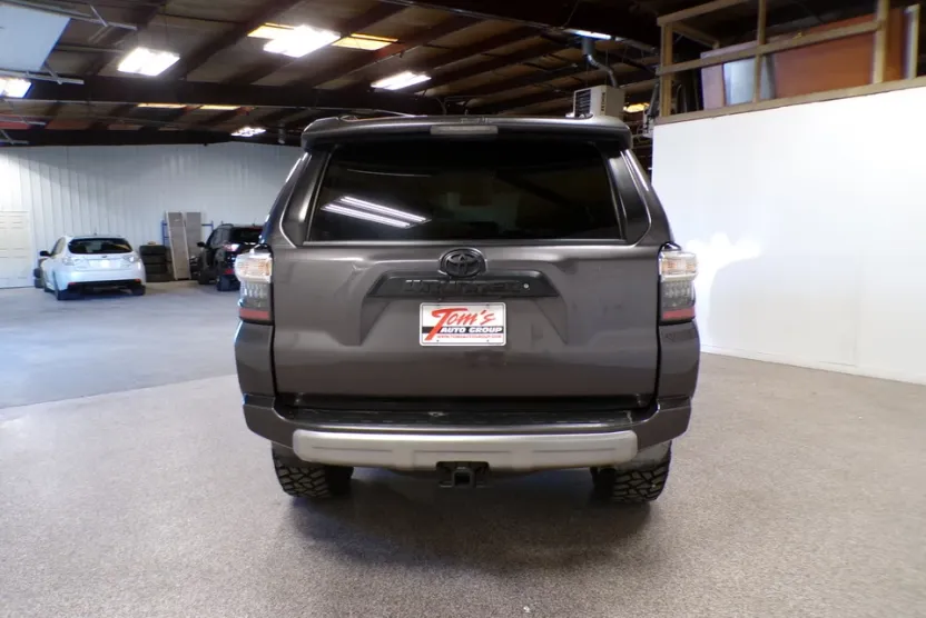 2015 Toyota 4Runner Limited photo 1