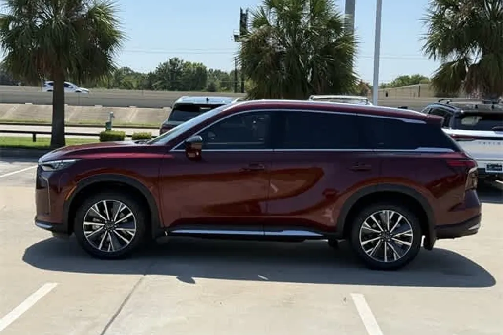 2026 Infiniti QX60 Luxe photo 1