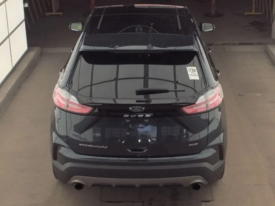 2022 Ford Edge Titanium photo 14