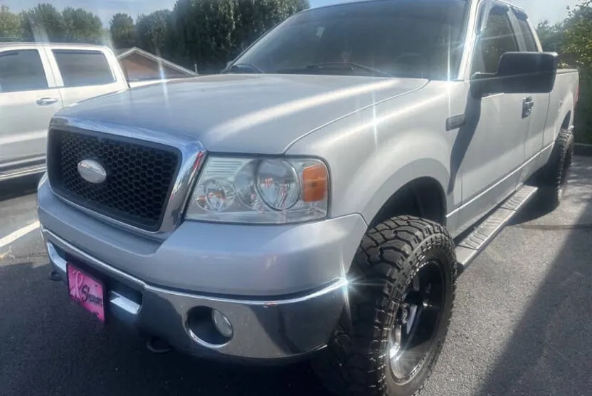 2007 Ford F-150 XLT photo 1