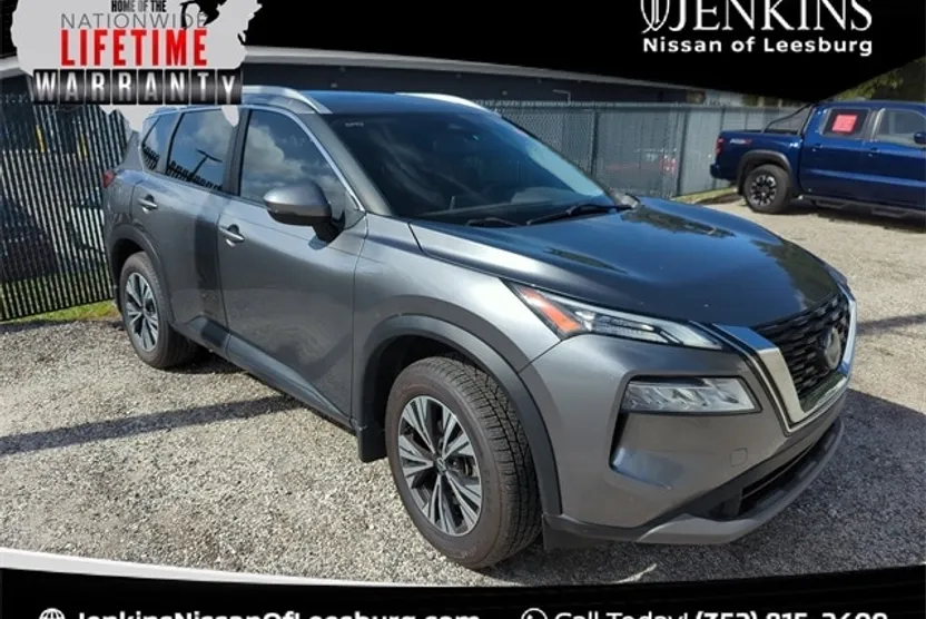 2022 Nissan Rogue SV photo 1