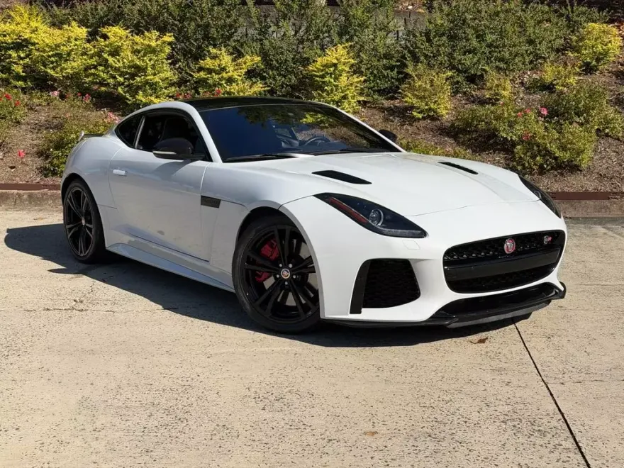 2017 Jaguar F-TYPE SVR photo 1