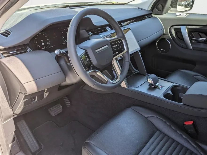 2024 Land Rover Discovery Sport S photo 1