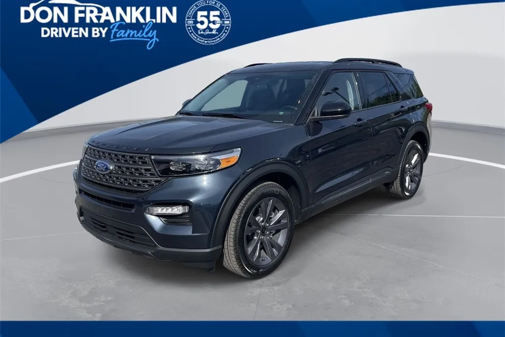 2024 Ford Explorer XLT photo 1