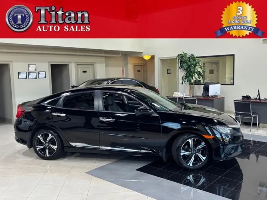 2018 Honda Civic Touring photo 1