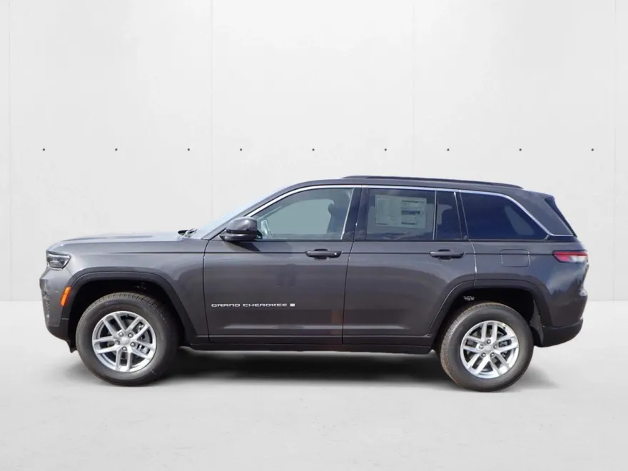 2025 Jeep Grand Cherokee Laredo X photo 1