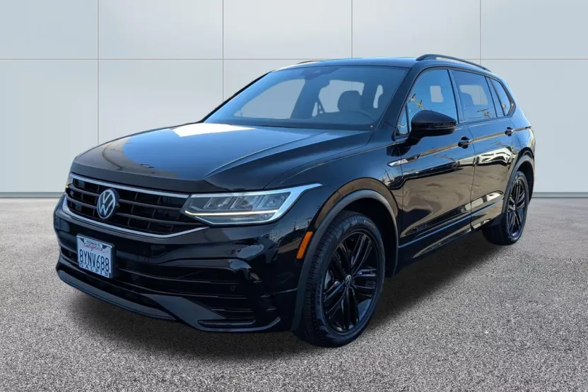 2022 Volkswagen Tiguan SE R-Line Black photo 1