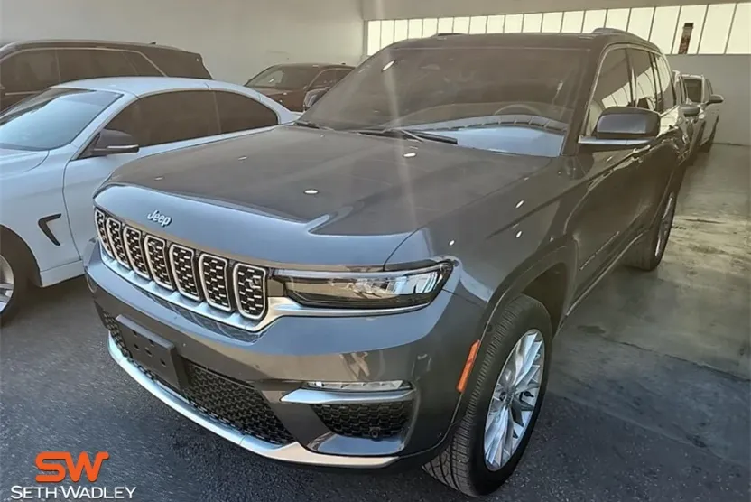 2022 Jeep Grand Cherokee Summit photo 1