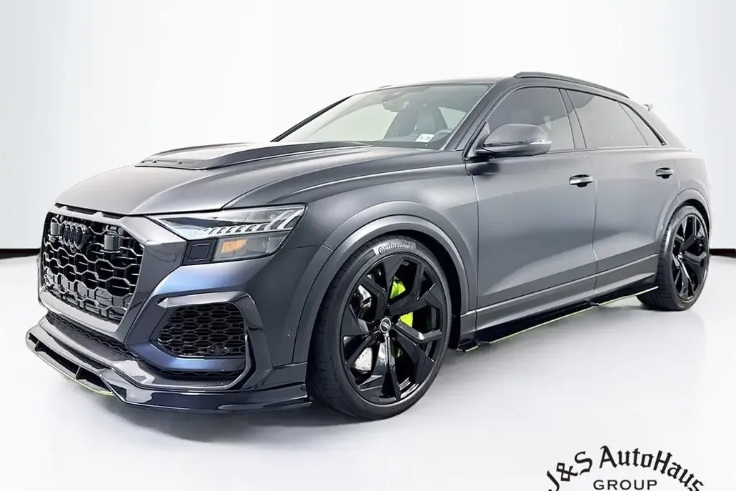 2023 Audi RS Q8 photo 1