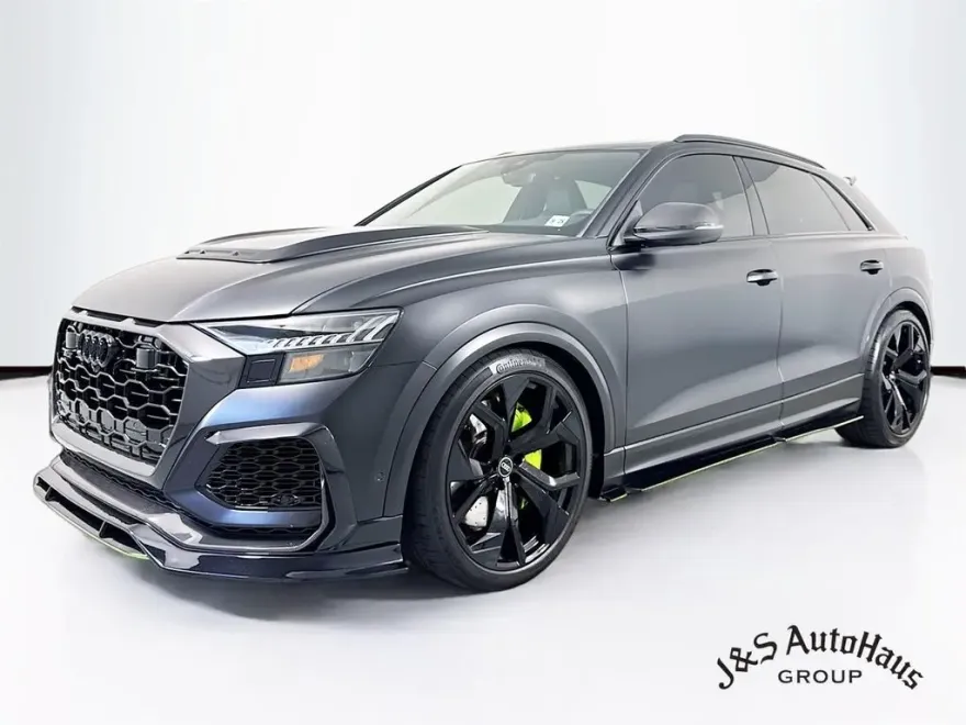 2023 Audi RS Q8 photo 1