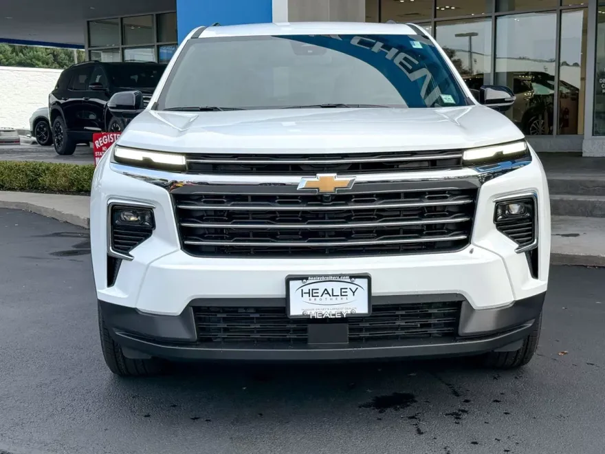 2026 Chevrolet Traverse photo 1