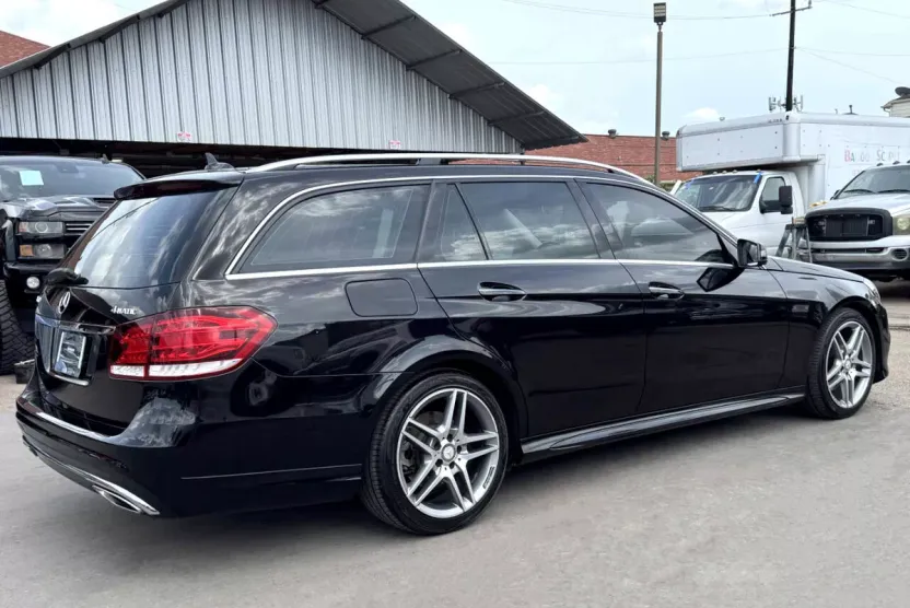 2014 Mercedes Benz E 350 Sport photo 1
