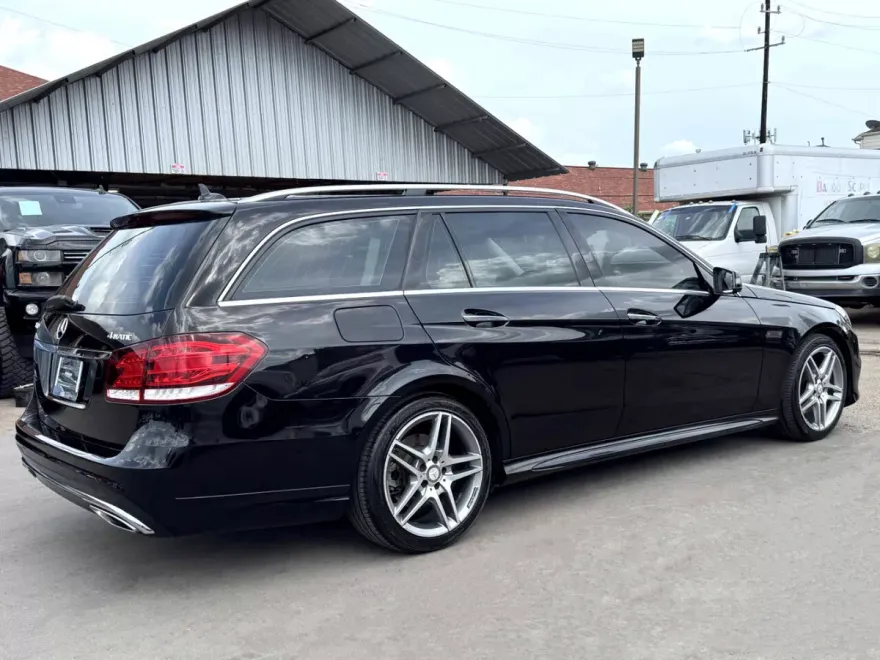2014 Mercedes Benz E 350 Sport photo 1